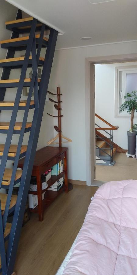 Ri-In Mokpo Guesthouse Exterior photo